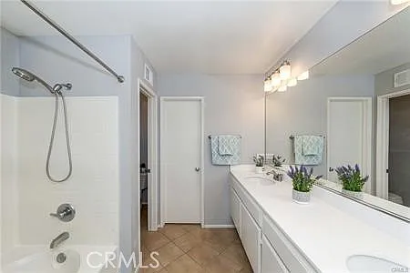 1339 Hewitt Ct — Photo 9