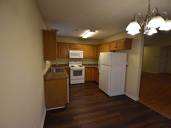 5th image of 6300 Dumont Ln