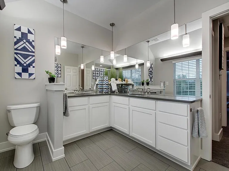 202 S College St #14 — Photo 17