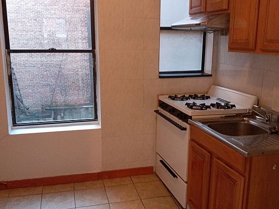 4th image of 6 Ludlow St #4