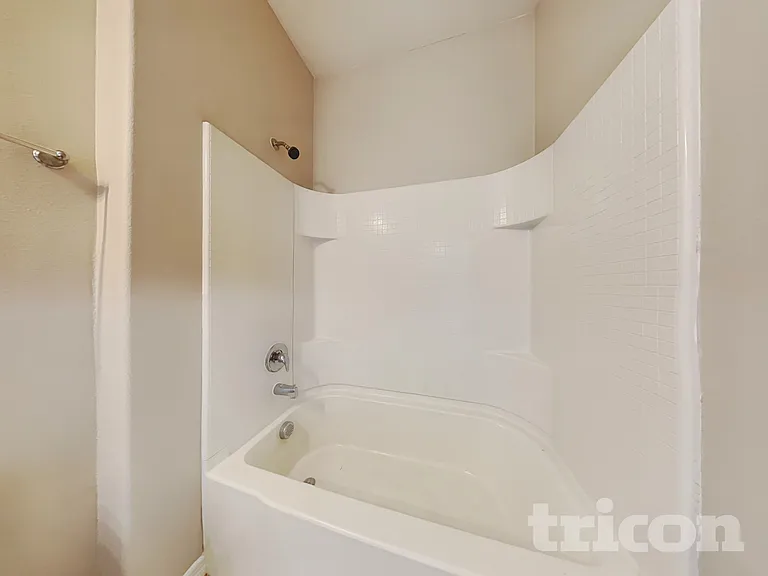 112 Waterside Cir — Photo 14