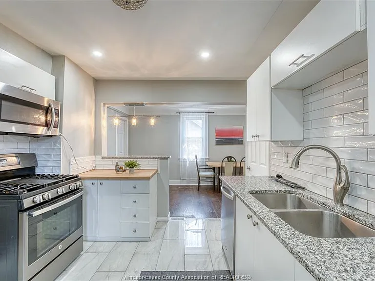 2309 Alexis Rd — Photo 10