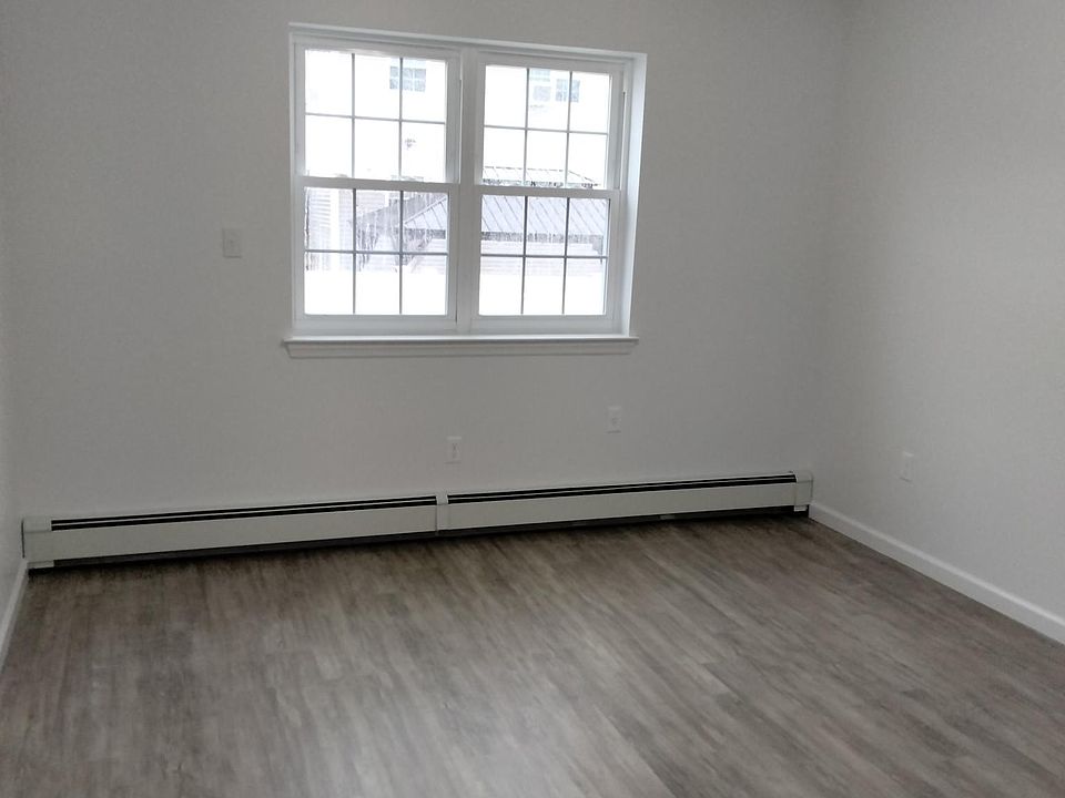 1st image of 62 Hillmeyer Ave #2