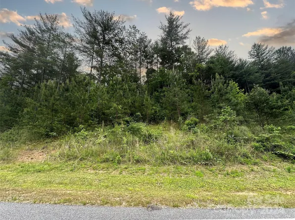 3358 Peninsula Pointe Dr NW #105, Valdese, NC 28690