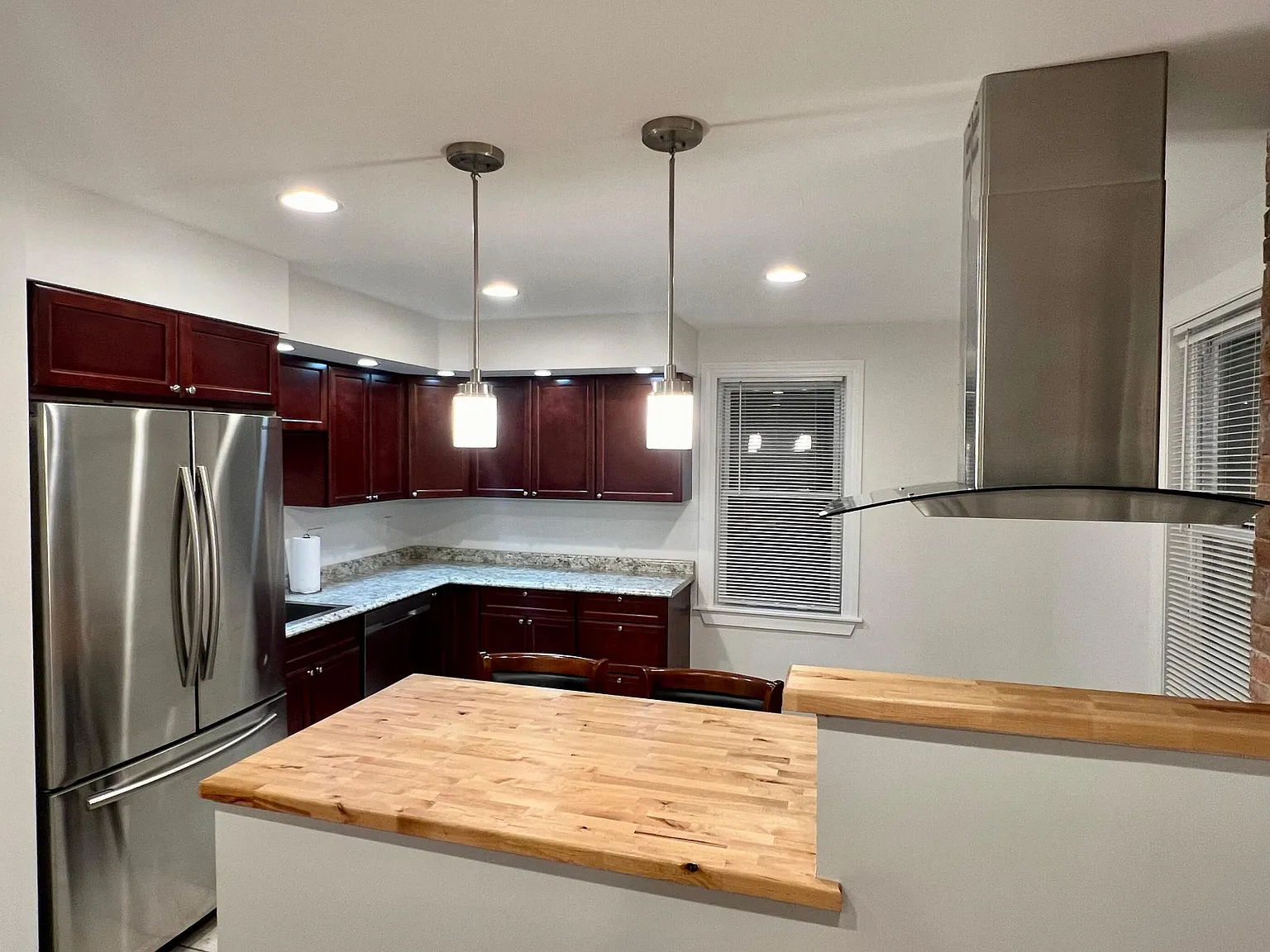 3 bed, 850 sqft, $1,875 — Photo 4