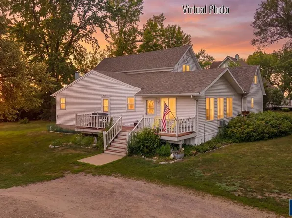 48055 259th St, Brandon, SD 57005