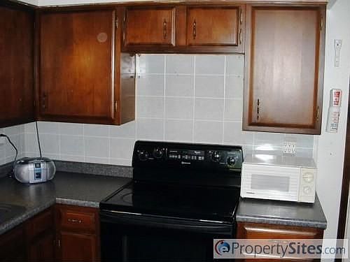 4th image of 2599 Lake Ct