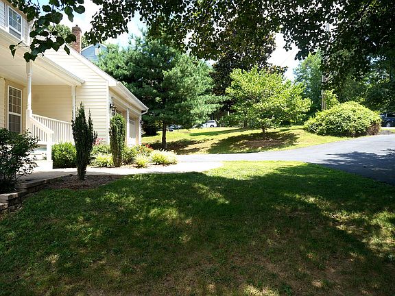 5th image of 3605 Aquia Dr