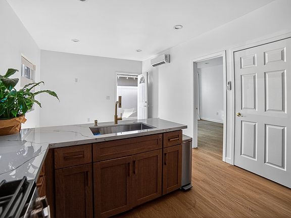 3rd image of 7817 Nita Ave