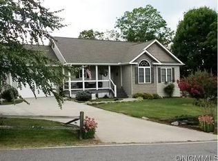2648 Dutch Cove Rd, Canton, NC 28716