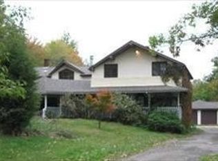 8965 Chamberlin Rd, Twinsburg, OH 44087