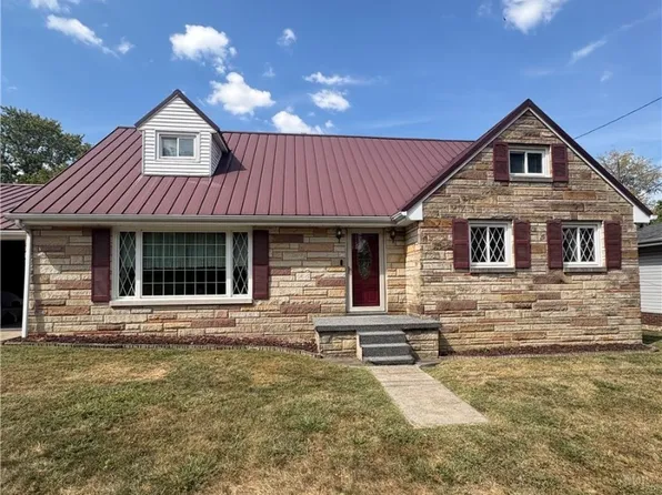 109 Wagner Ave, Bellaire, OH 43906