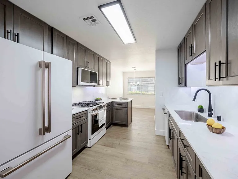 The Townhomes at Horizon Ridge, Henderson, NV, Kitchen