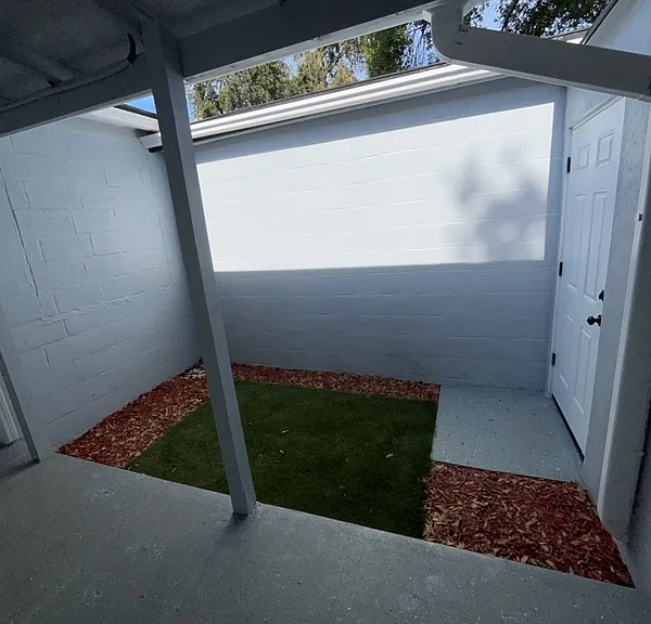 561 Raleigh St — Photo 5