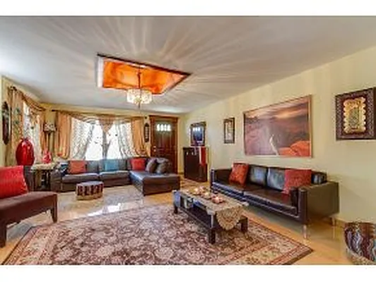 Sold by Coldwell Banker Reliable Real Estate | media 5