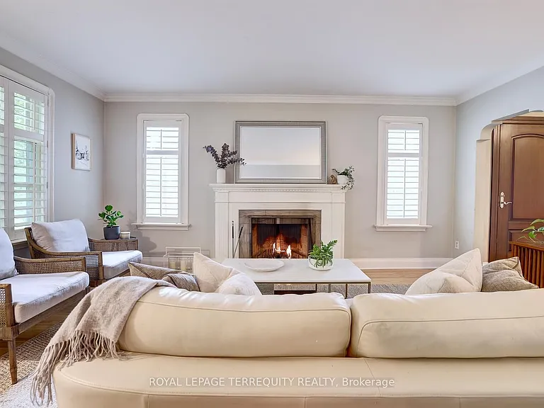 20 Elderidge Ave — Photo 4