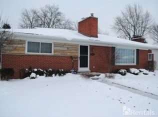 8884 Roslyn St, Livonia, MI 48150