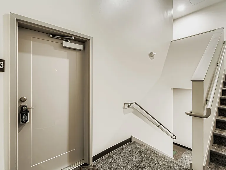 91 Mount Hope Cir #B303 — Photo 20