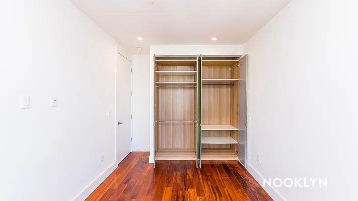 Rented by Nooklyn NYC LLC | media 13