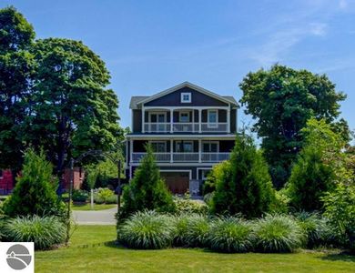145 S Chandler St, Leland, MI, 49654