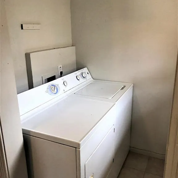 3219 Rogers Ave — Photo 8