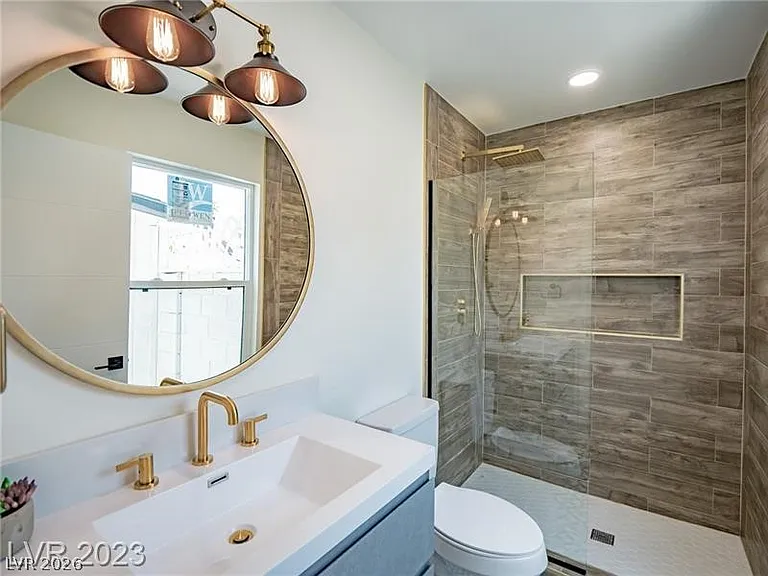 6488 Creston Ave — Photo 18