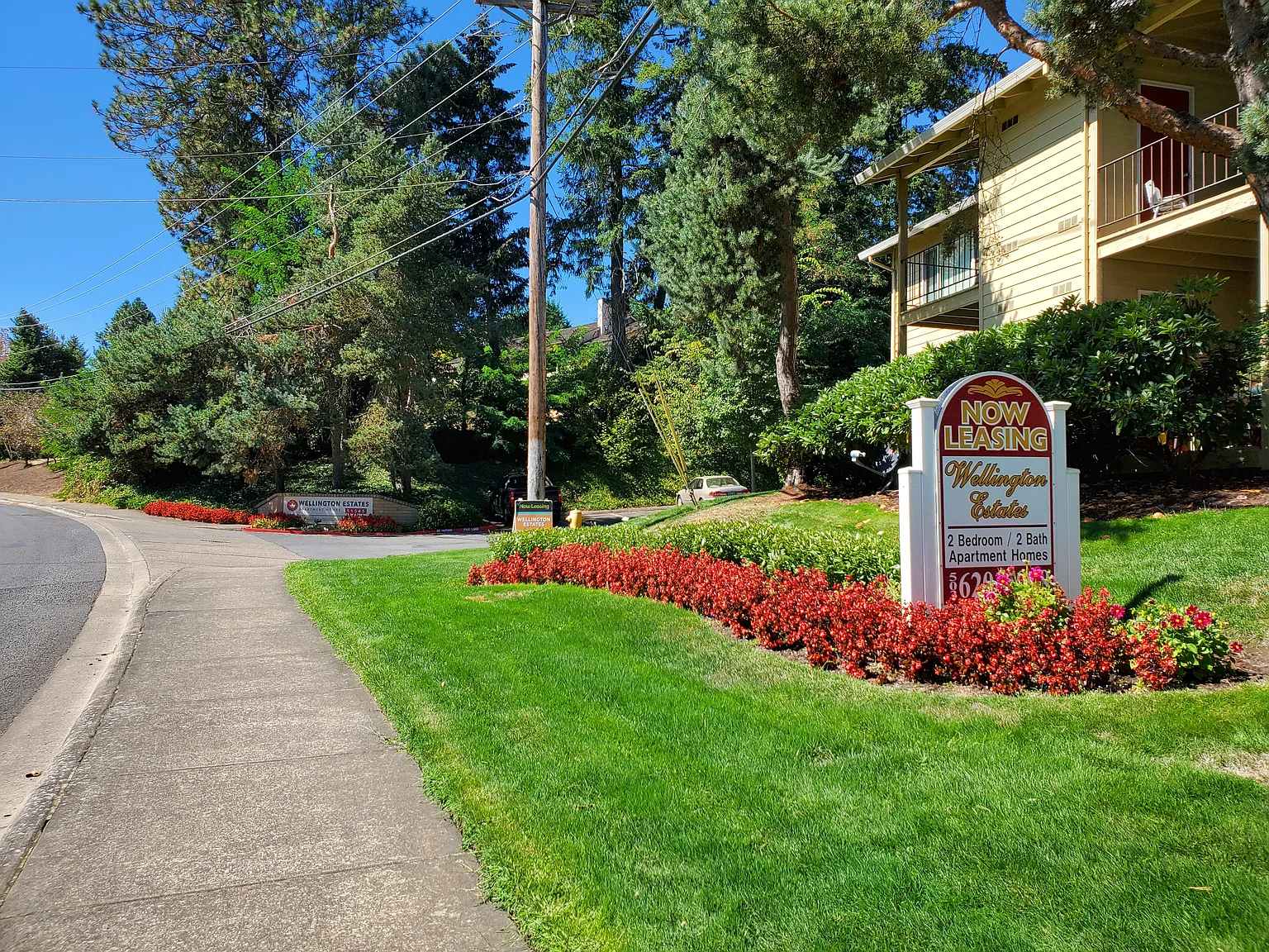 Wellington Estates — Photo 1