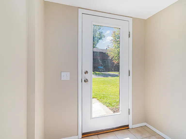 20 Garrison Dr — Photo 3
