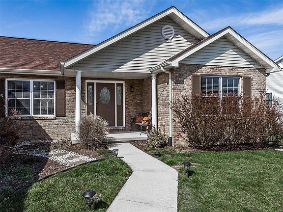 2nd image of 1108 Oak Ln
