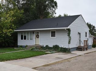 2015 E Franklin St, Pierre, SD 57501