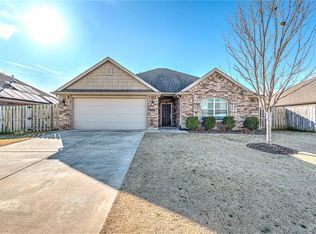 408 W Laurel Ave, Rogers, AR 72758