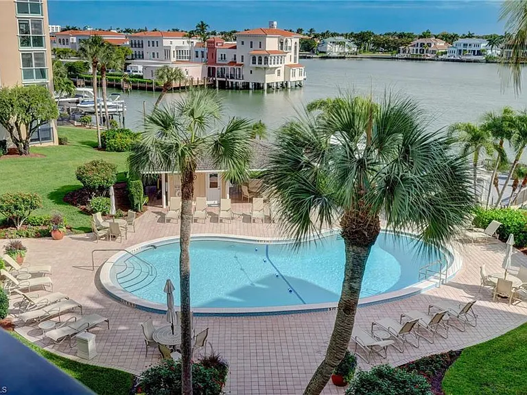 3500 Gulf Shore Blvd N #408 — Photo 25