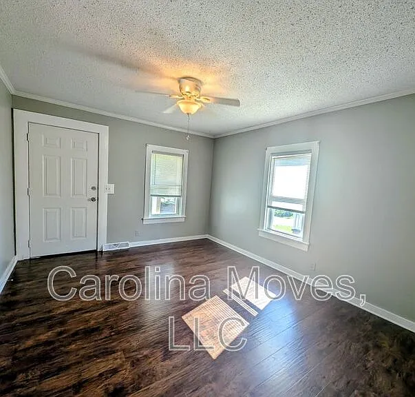 403 McCrary St — Photo 9