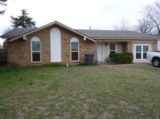 2401 Arlington Ln, Lancaster, TX 75134