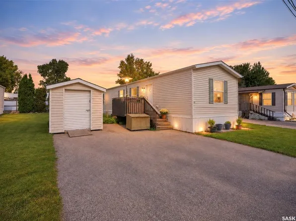 UNIT J5-1295 9th AVENUE NE, Moose Jaw, SK S6J 1C5