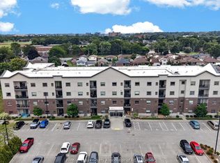 8475 Wyandotte St E #311, Windsor, ON N8S 0A4