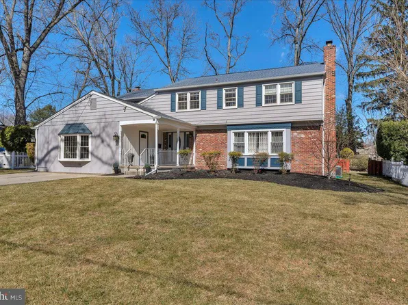 8715 Maple Ave, Pennsauken, NJ 08109