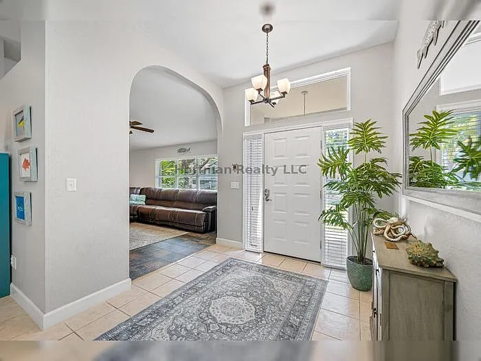 1632 Windsor Pl — Photo 5