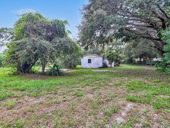 4th image of 11320 Palm Tree Lane