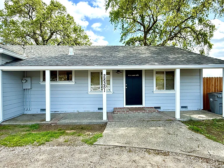 28351 Mace Blvd — Photo 3
