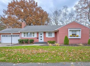 827 Roland Ave, Rockford, IL 61107