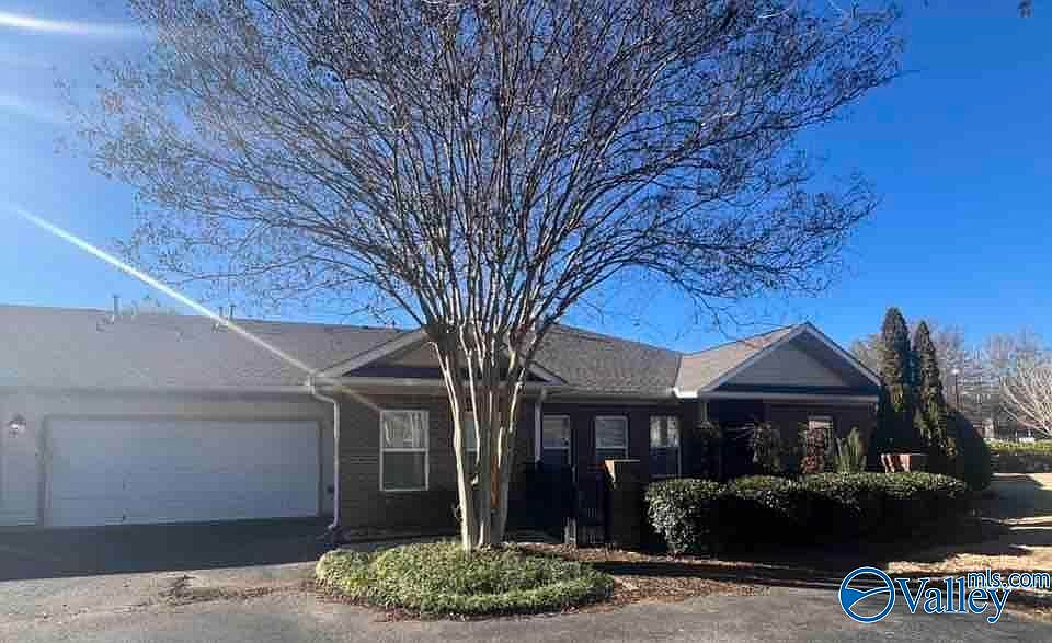 2nd image of 7 Valley Way Cir SE