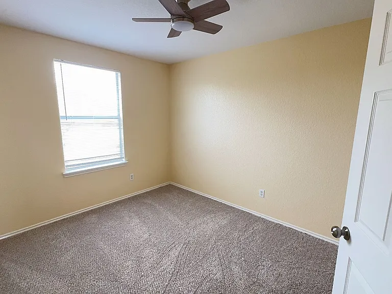 3207 Hereford Ln #B — Photo 3