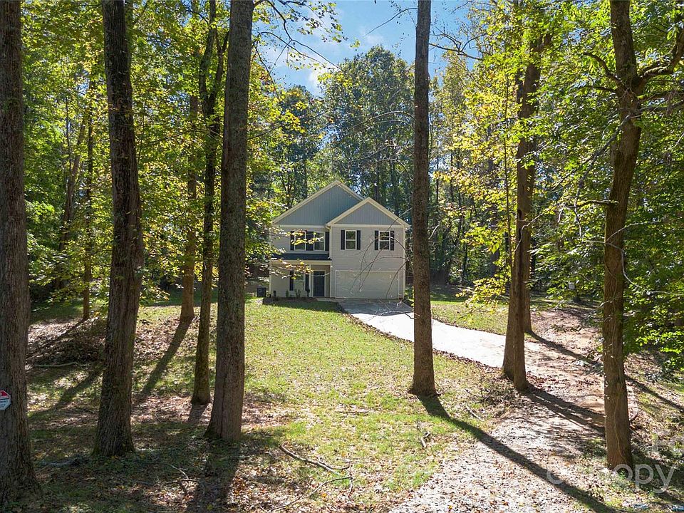 1st image of 305 Saddlewood Dr