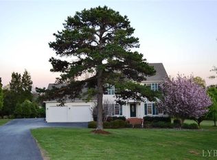 108 Queens Ct, Goode, VA 24556