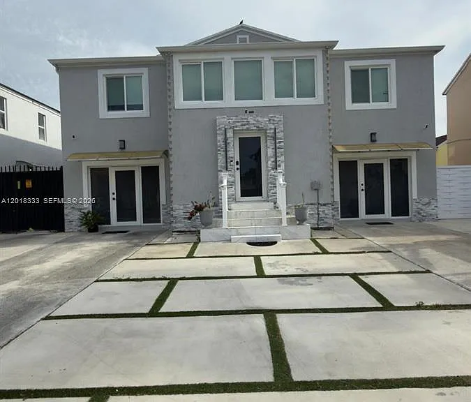 11957 SW 271st Ter — Photo 1