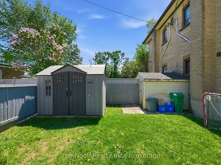 480 George St S — Photo 33