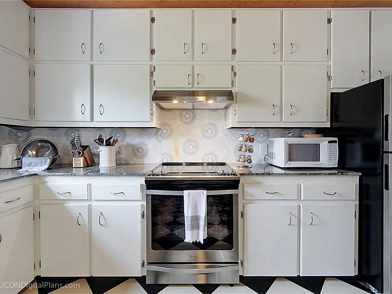 28 Narragansett Ave #1 — Photo 5
