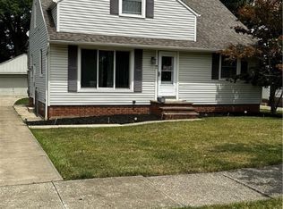 24101 Hartland Dr, Euclid, OH