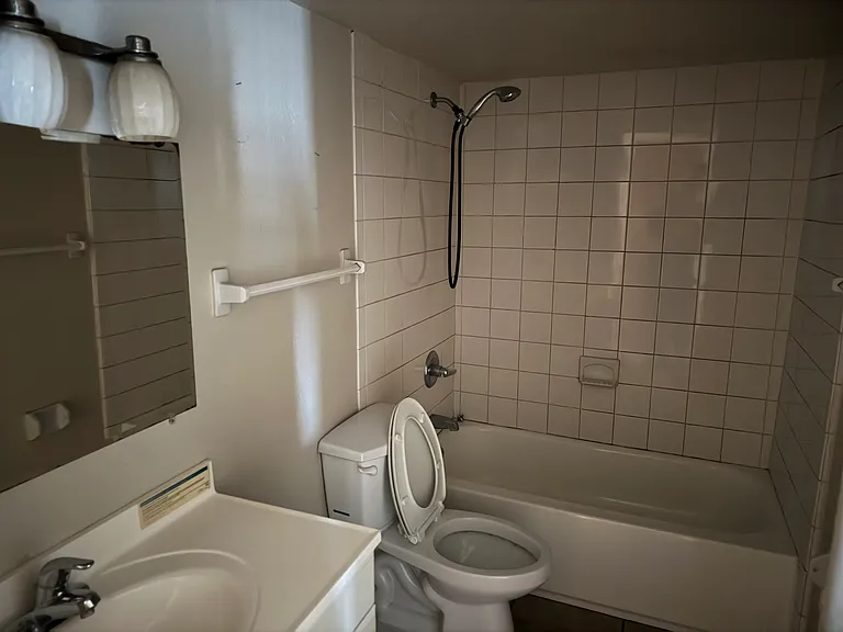 800 N Fiske Blvd #102 — Photo 7